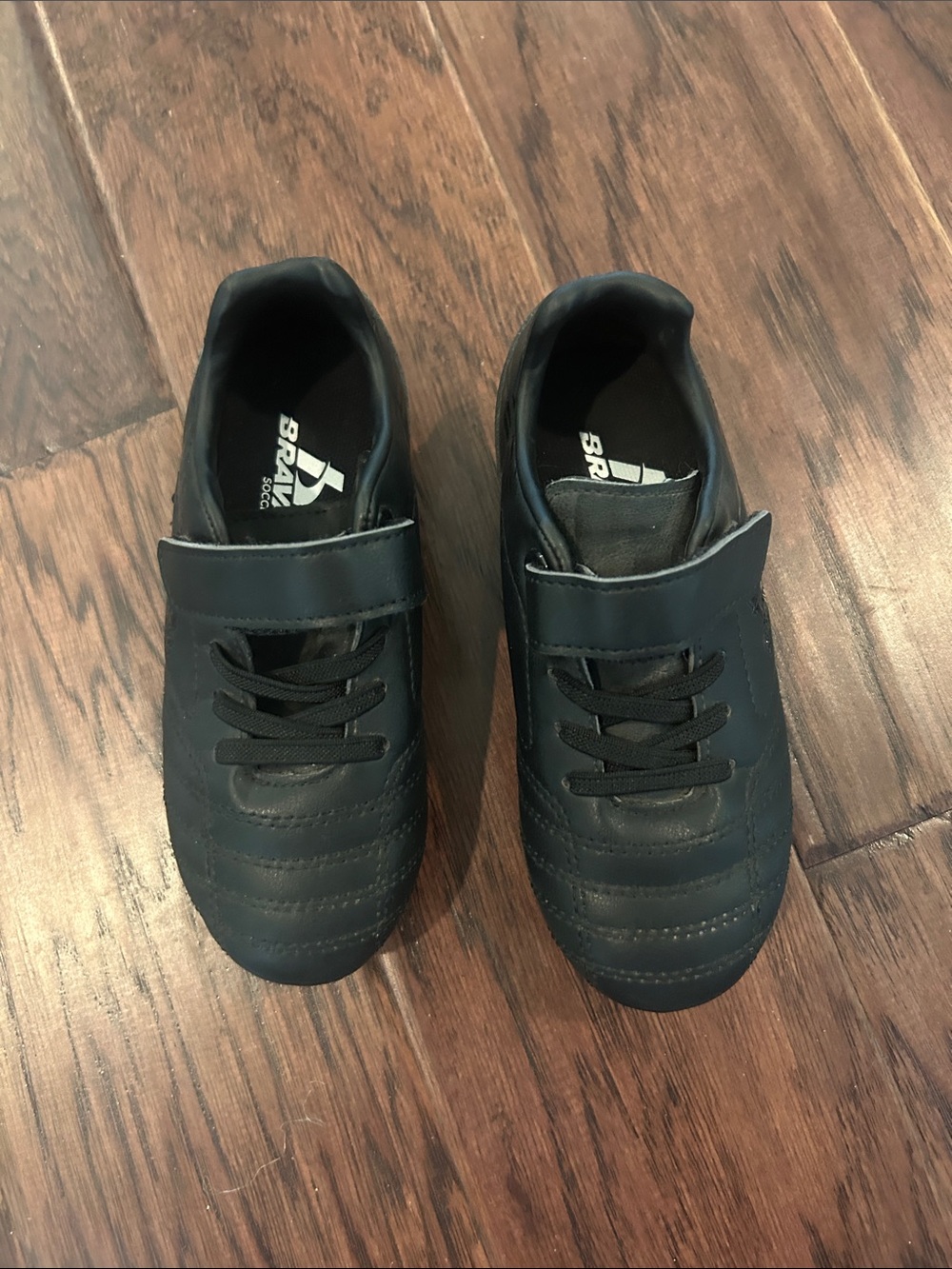 Brava Soccer kids black cleats youth 11D
